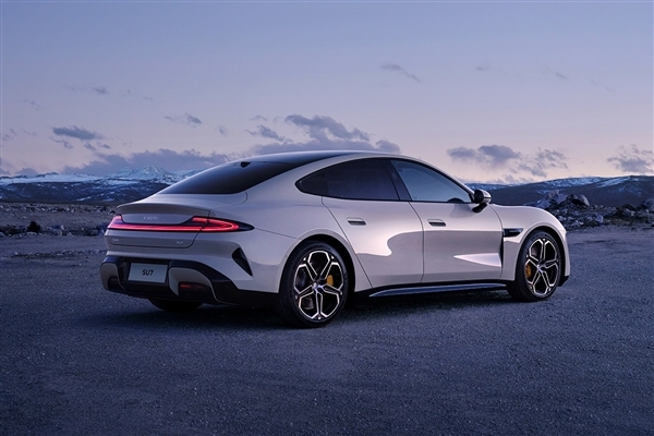 小米明年将推4款新车:小米SU7改款、行政版、两款增程SUV